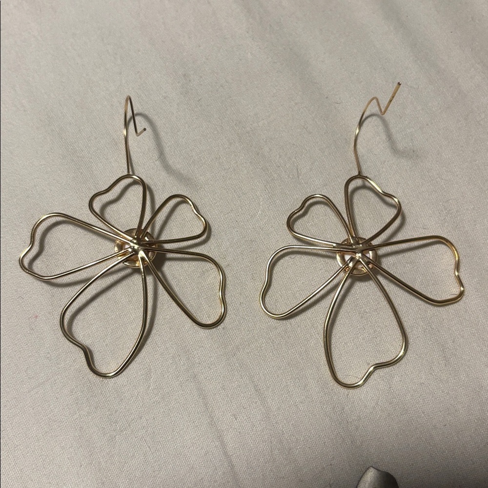ANTHROOLOGIE/ZARA floral earring bundle - Picture 5 of 7